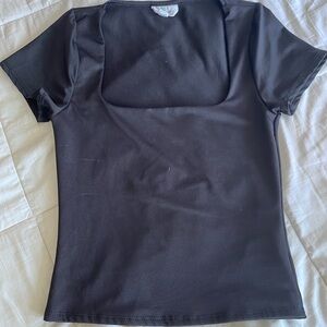 Live in the Moment Square Neck Short Sleeved Full Length Shirt Size Extra Small